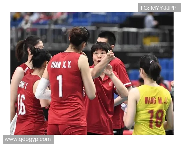 中国女排连胜晋级决赛展现顽强拼搏精神再掀全民观赛热潮